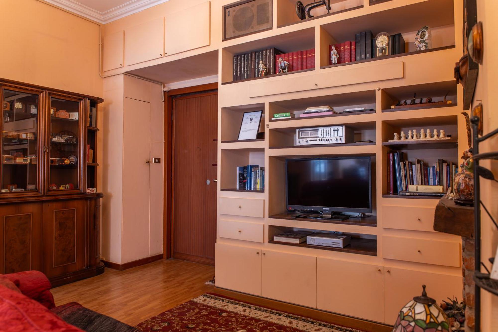 Duomo Walking Distance Elegant Flat With View Milão Exterior foto